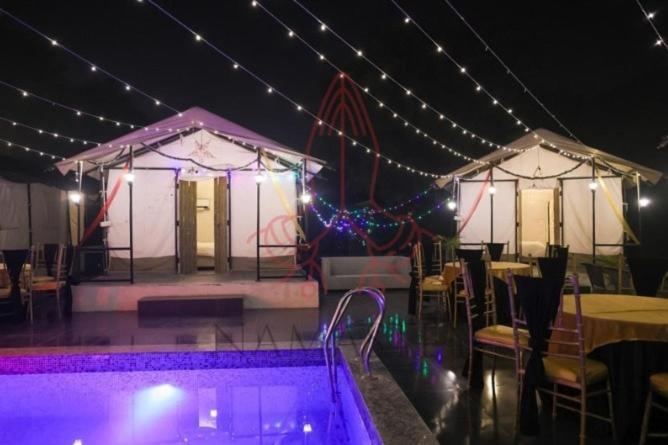 Luxury Farmhouse In Chhatarpur With Pool Neu-Delhi Exterior foto